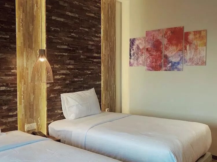 Hotelli Paradise By Calia Tarakan