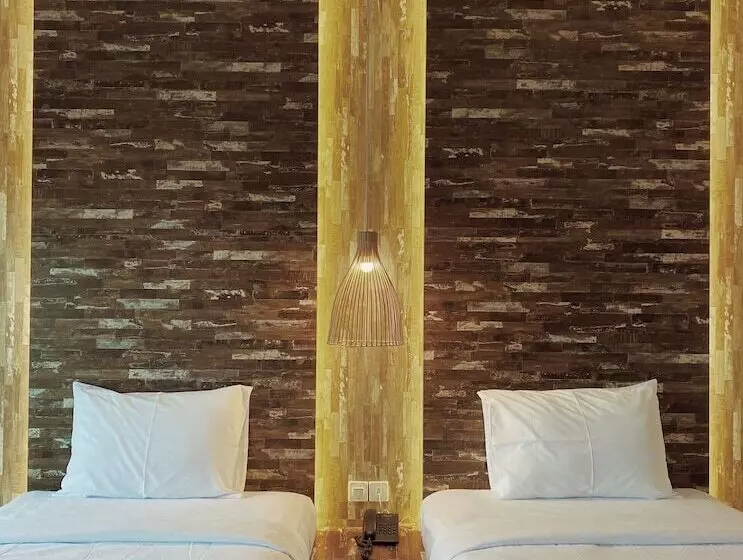 Hotelli Paradise By Calia Tarakan