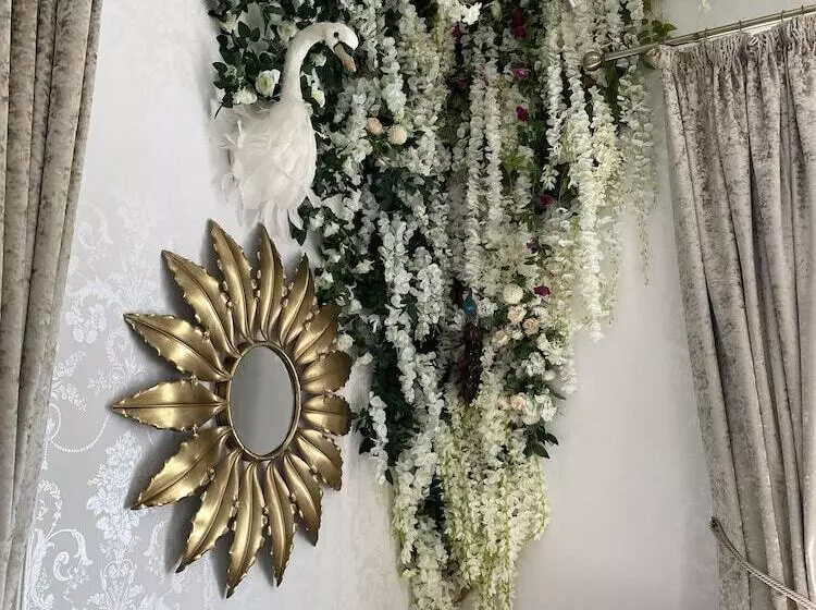 Hotelli Rainhill Hall