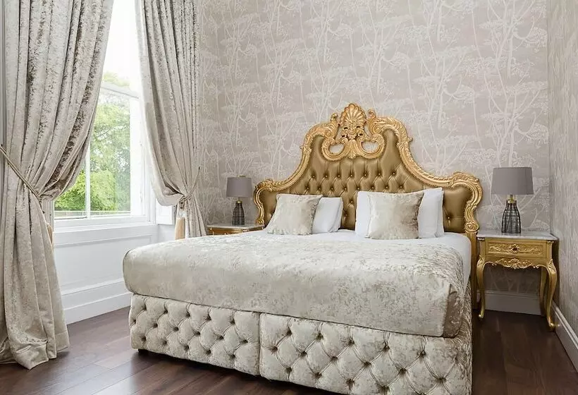 Hotelli Rainhill Hall