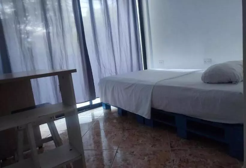 پانسیون Casa Aluna Hostel