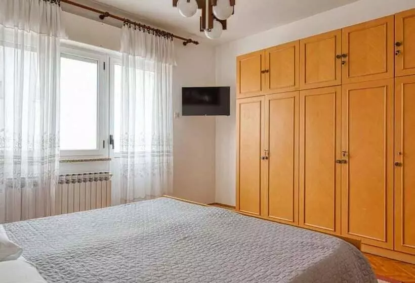 ペンション Room Mario