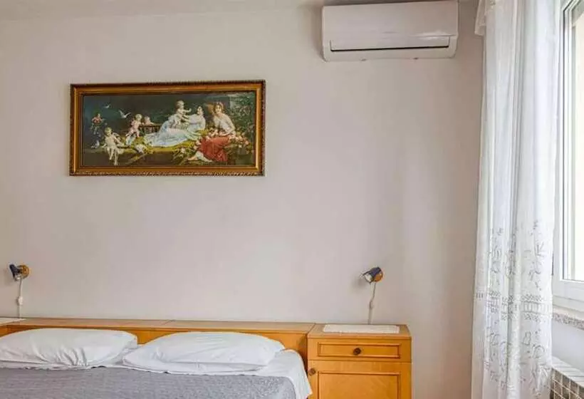 ペンション Room Mario