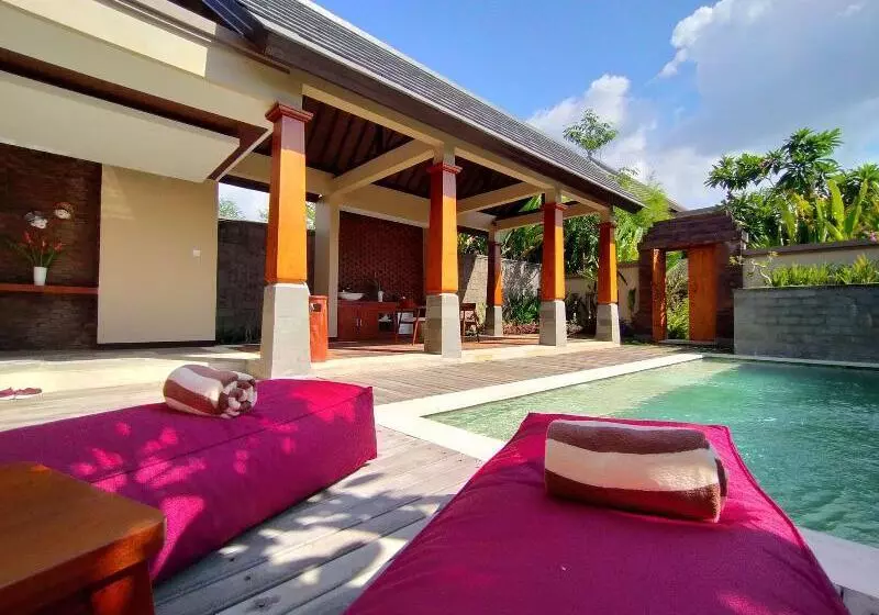 ペンション The Grand Villandra Resort