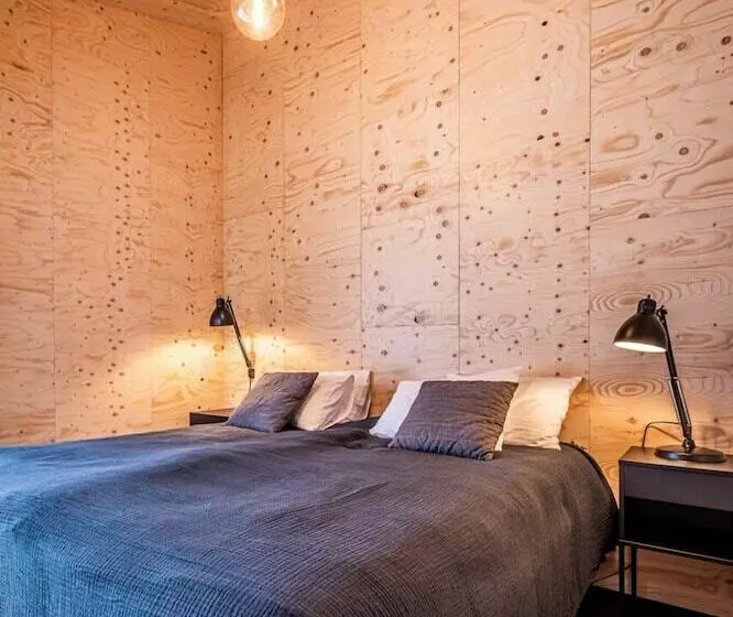 Aska Modern Cabin