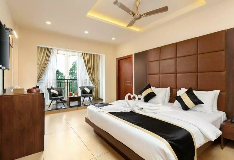 Hotelli Cloud Castle Resort And Spa Munnar