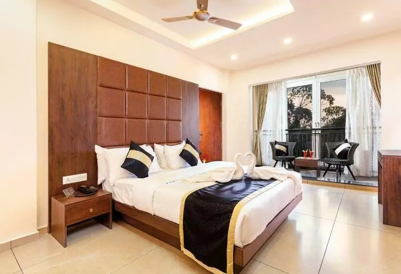 Hotelli Cloud Castle Resort And Spa Munnar