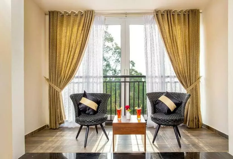 Hotelli Cloud Castle Resort And Spa Munnar