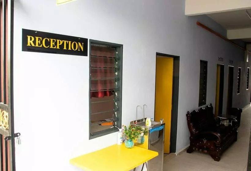 ホテル Spot On 90164 Homestay Al Hafiz