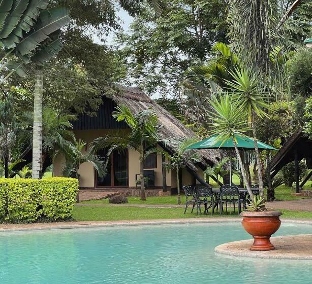 هتل Sandy's Creations Resort