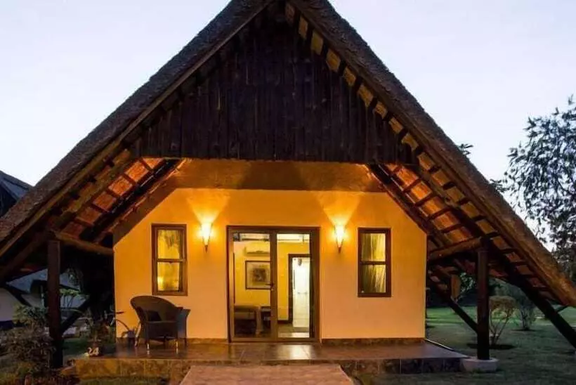 Hotelli Sandy's Creations Resort