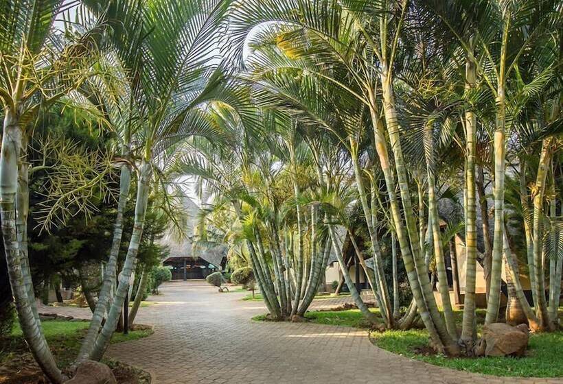 هتل Sandy's Creations Resort