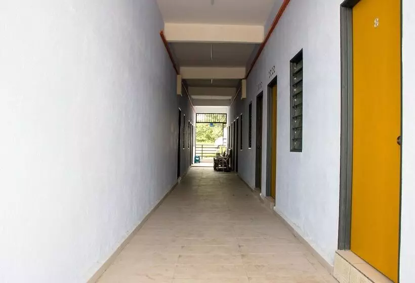 ホテル Spot On 90164 Homestay Al Hafiz