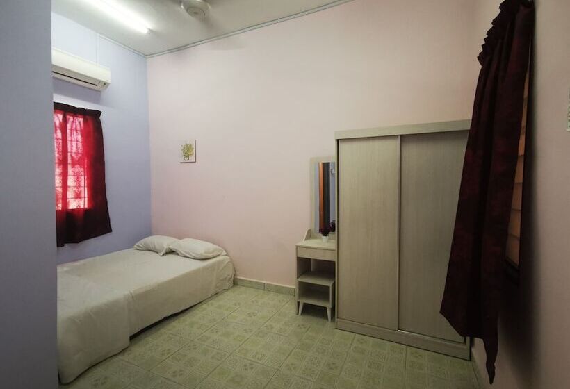 בית מלון כפרי Spot On 90164 Homestay Al Hafiz