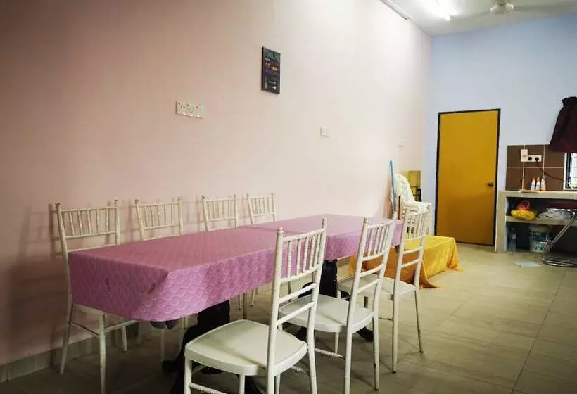 ホテル Spot On 90164 Homestay Al Hafiz