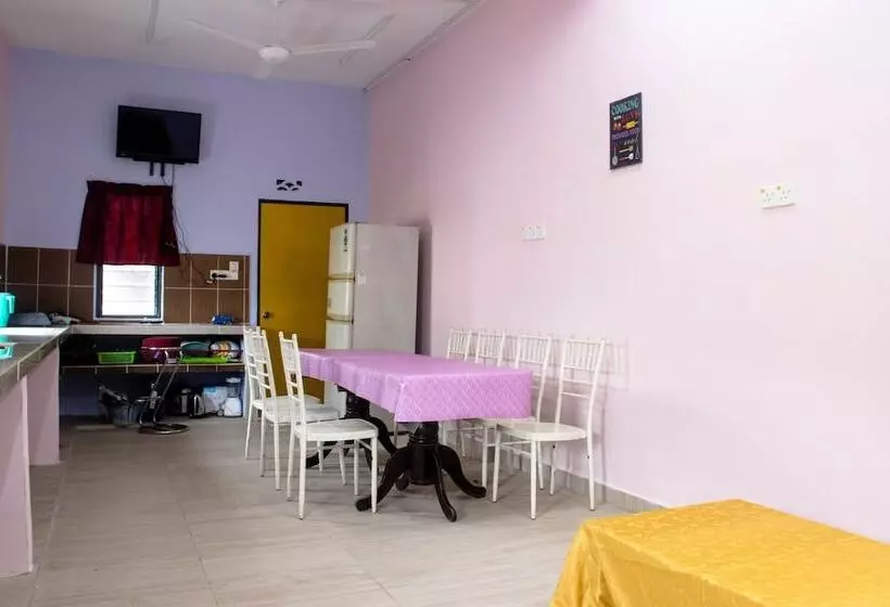 ホテル Spot On 90164 Homestay Al Hafiz