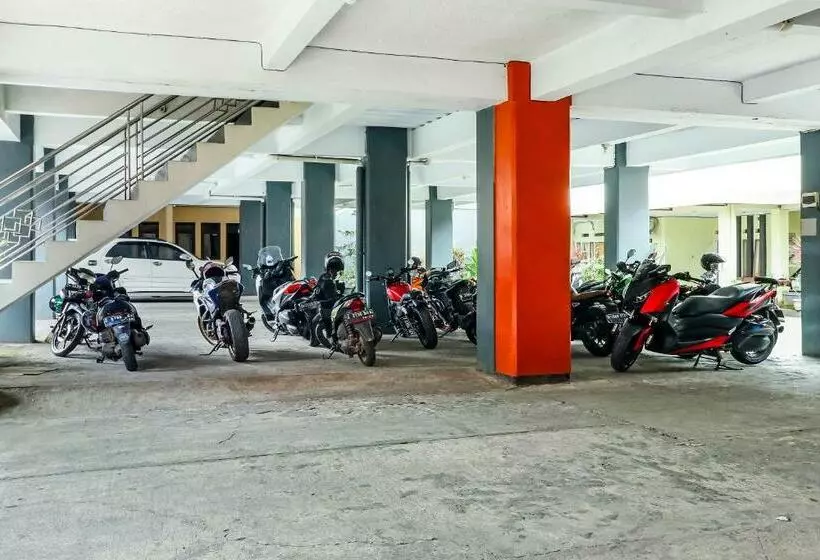 Hotelli Spot On 90921 Wisma Pkpn 2