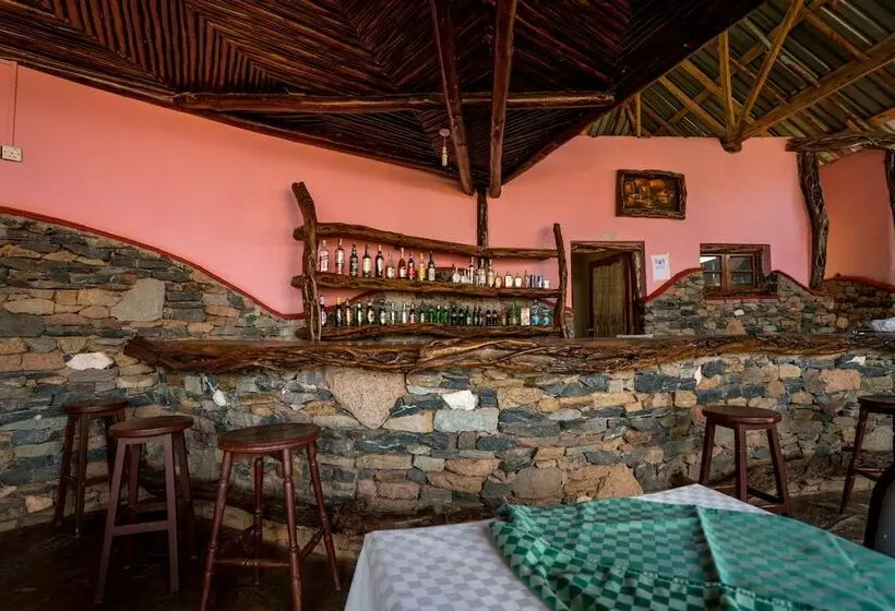 هتل Tsavo Lodge Voi