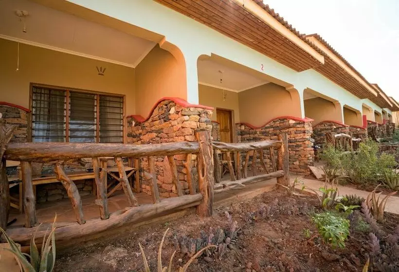 هتل Tsavo Lodge Voi