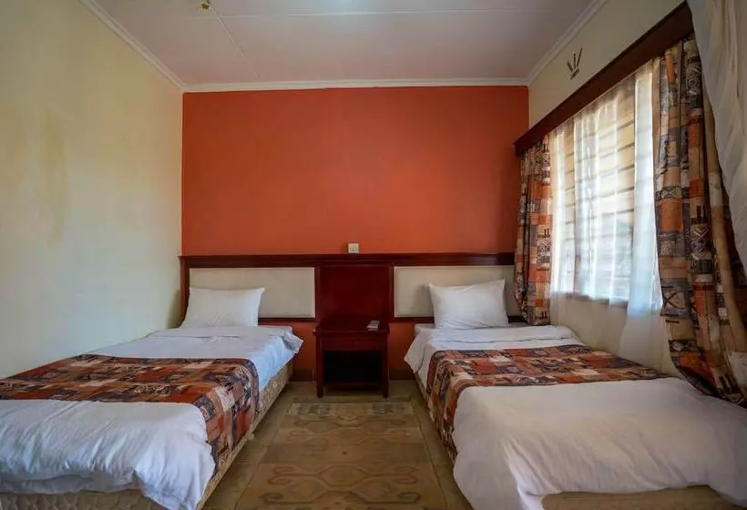 هتل Tsavo Lodge Voi