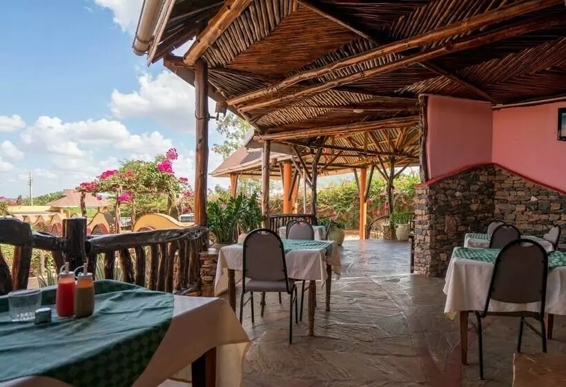 هتل Tsavo Lodge Voi