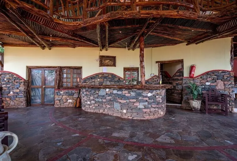هتل Tsavo Lodge Voi