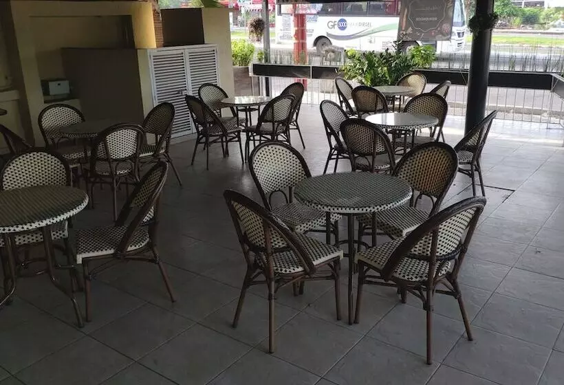 هتل Caracoles Colima