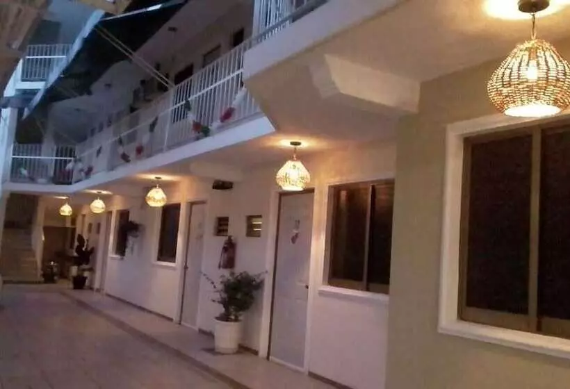 هتل Caracoles Colima