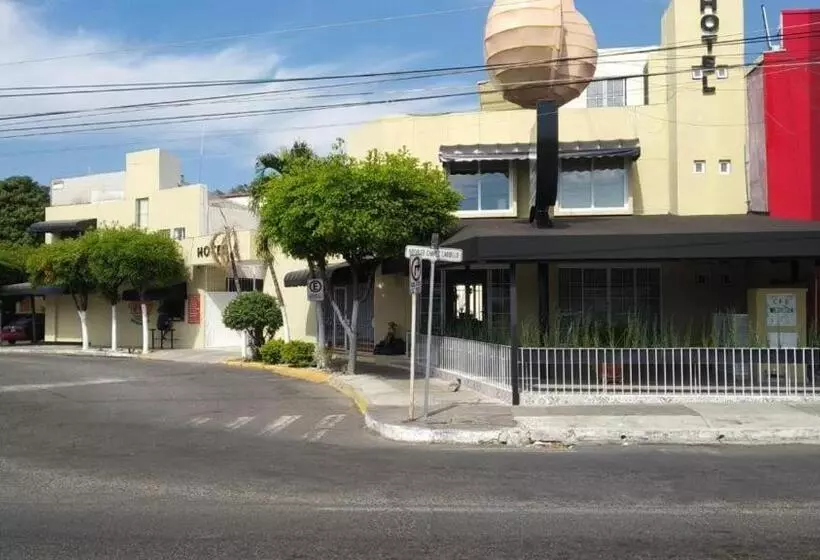 هتل Caracoles Colima