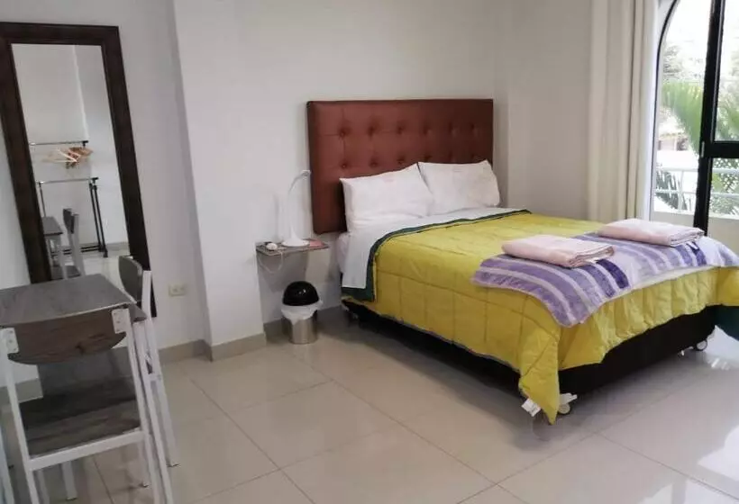 هتل Del Valle House Ii