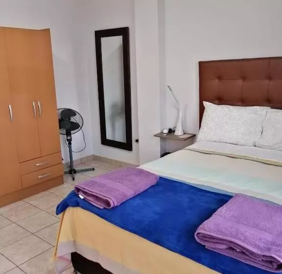 هتل Del Valle House Ii