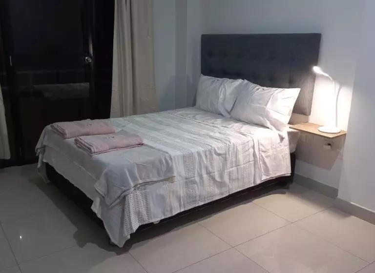 هتل Del Valle House Ii