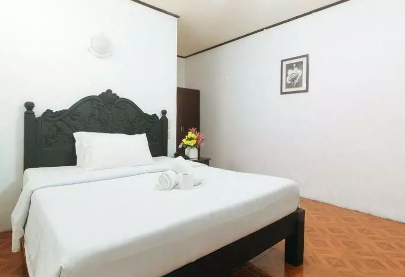 Hotelli Jb S Transient House