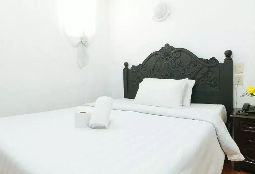 Hotelli Jb S Transient House