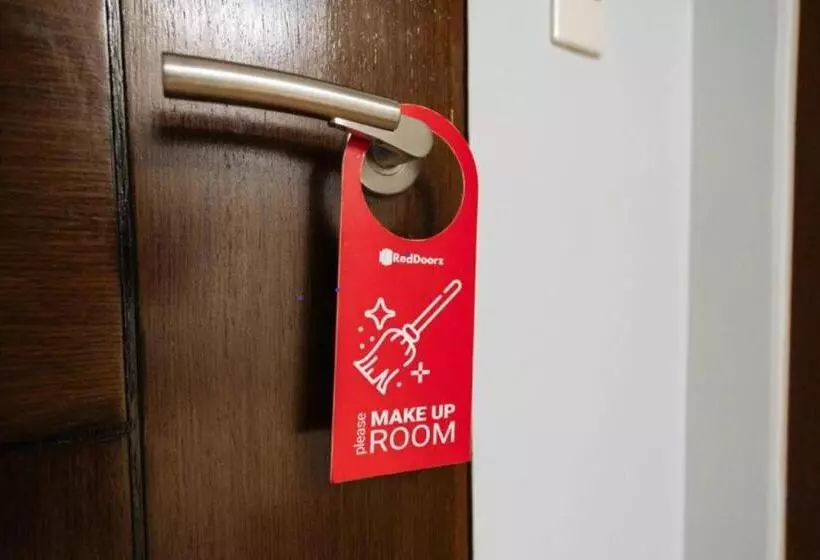 ホテル Reddoorz @ Eros Travellers Pensione