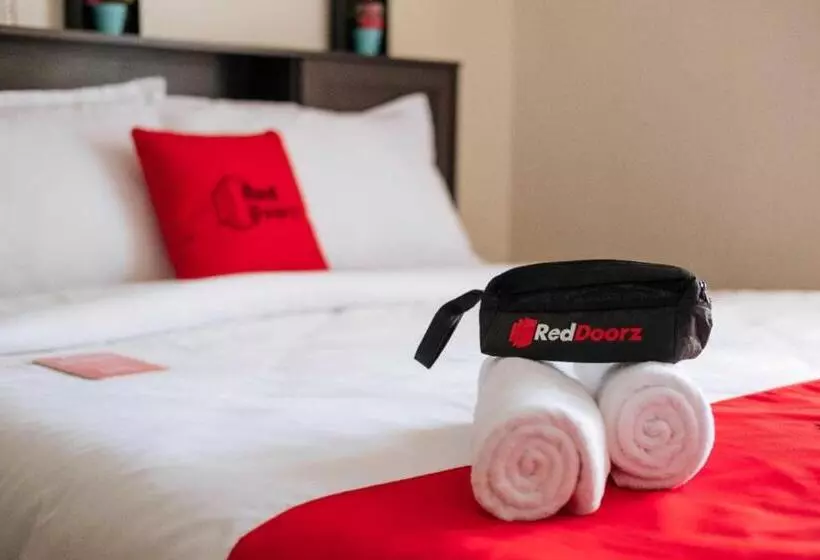 ホテル Reddoorz @ Eros Travellers Pensione