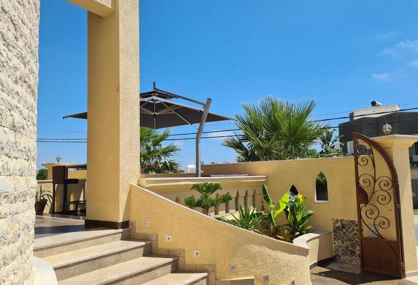 Mahdia   Baghdadi   Laourient Apartments, Restaurant, Café