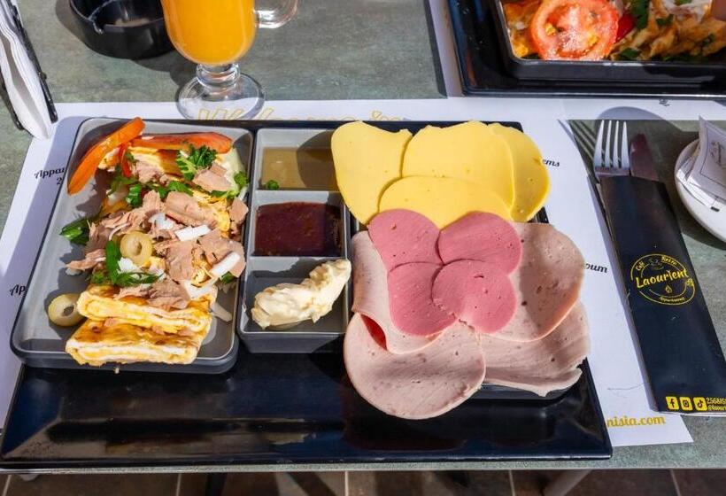 Mahdia   Baghdadi   Laourient Apartments, Restaurant, Café