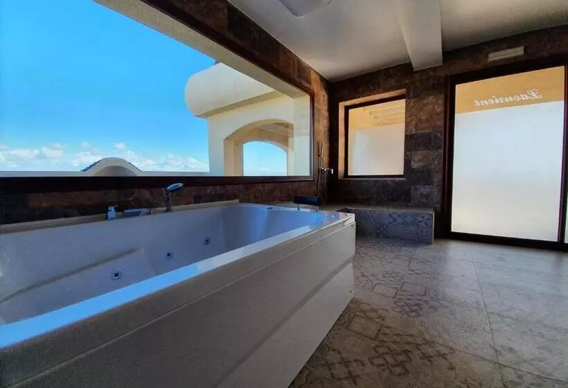 Mahdia   Baghdadi   Laourient Apartments, Restaurant, Café