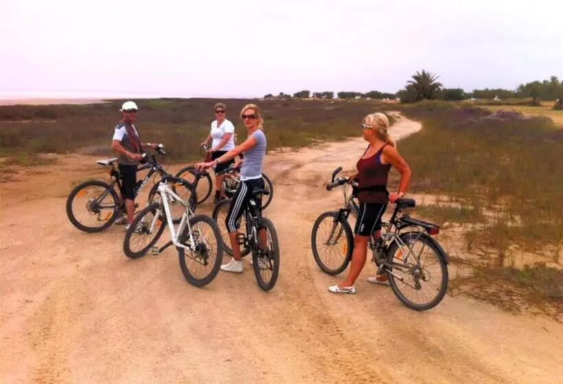 Mahdia   Baghdadi   Laourient Apartments, Restaurant, Café