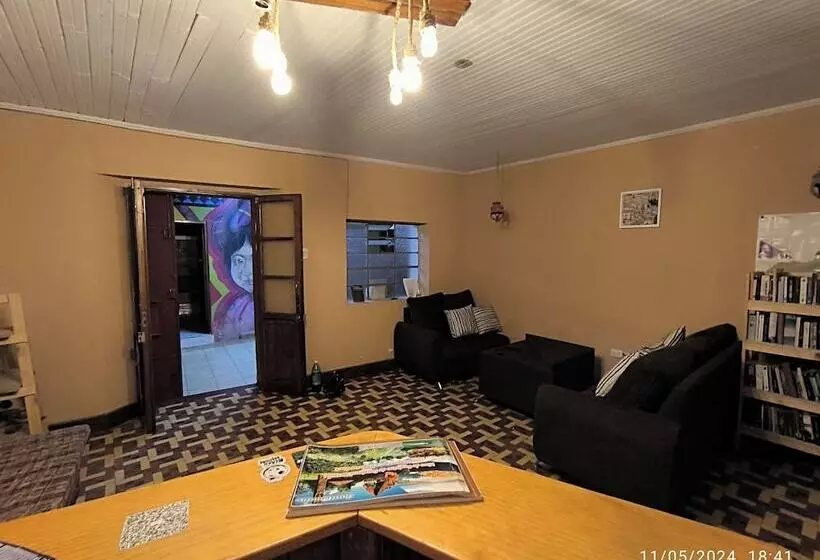 پانسیون Hostal Choja