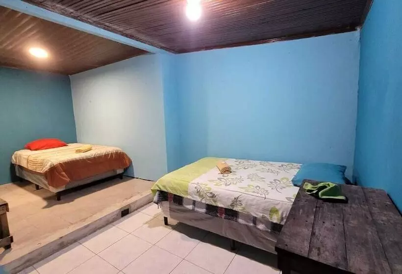 پانسیون Hostal Choja