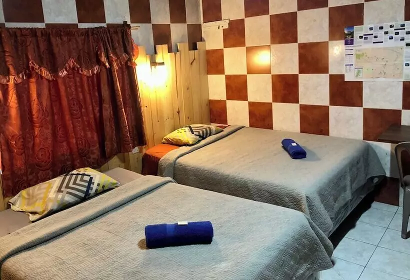 پانسیون Hostal Choja