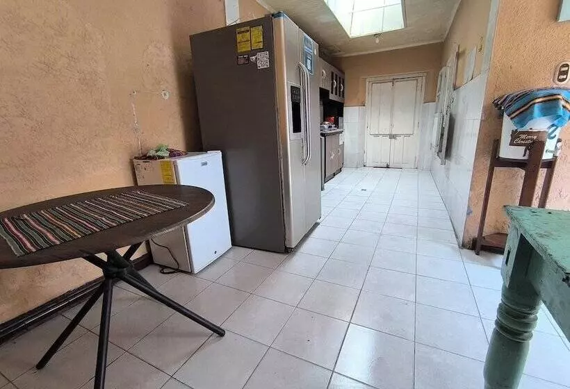 پانسیون Hostal Choja