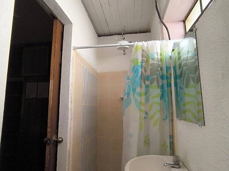 پانسیون Hostal Choja