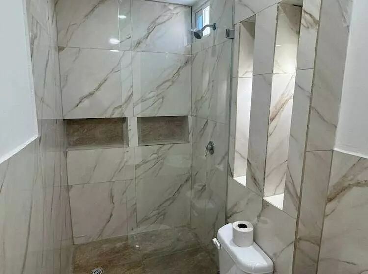 پانسیون Hostal Las Orquideas