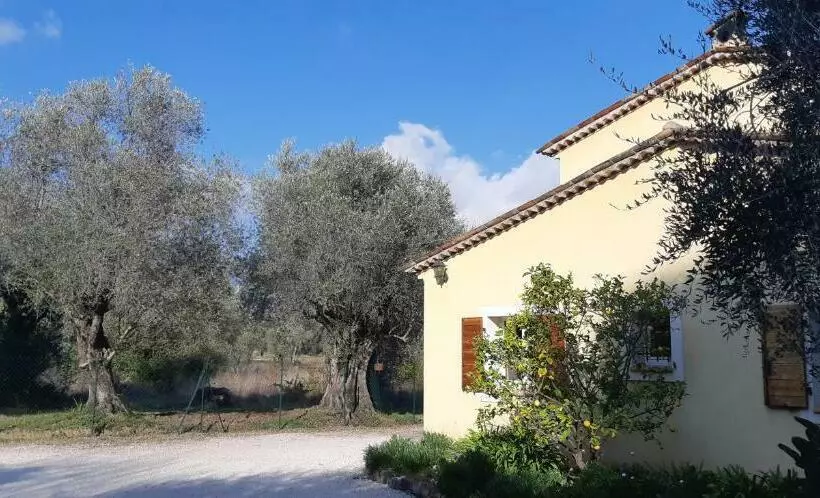 ペンション La Bastide Grassinque