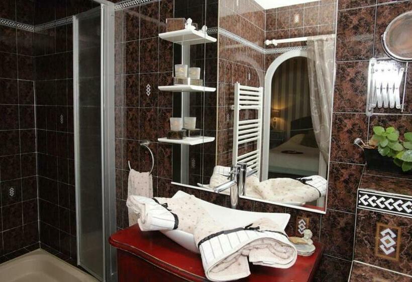 膳宿费 Lanévry, Gradlon