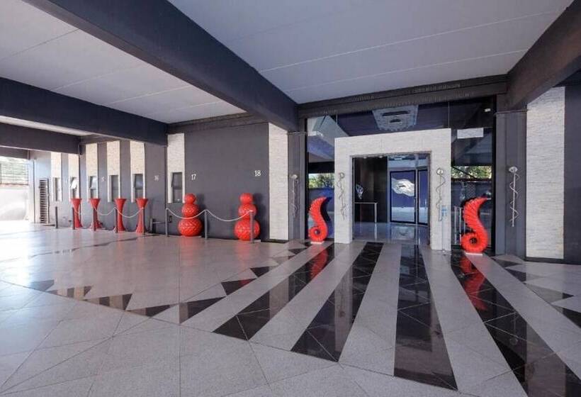 Отель Monte La Vue