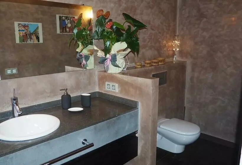 ベッドアンドブレックファースト Ca L’andreu Suites